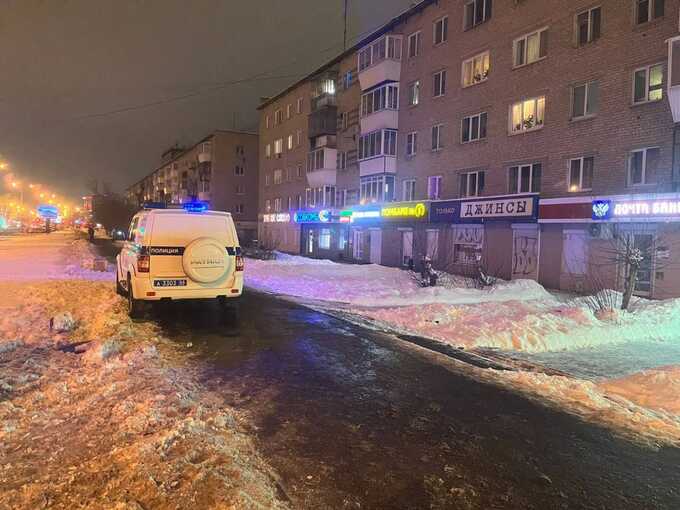 Мужчина с пистолетом ограбил банк в Екатеринбурге