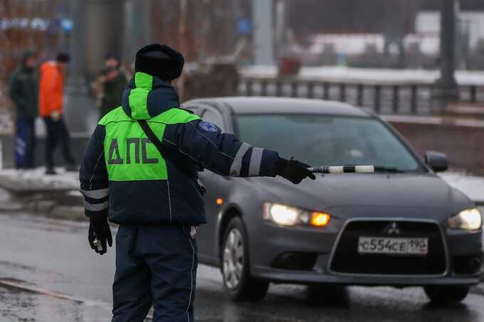 Бывший сотрудник ГАИ из Москвы осуждён на 5,5 лет колонии за незаконное приобретение недвижимости в Дубае