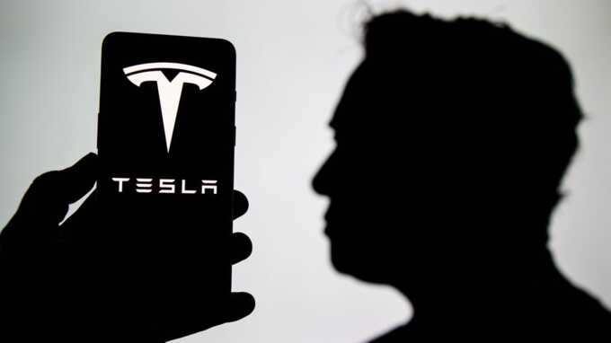 В Tesla опровергли слухи о том, что ищут преемника Маска