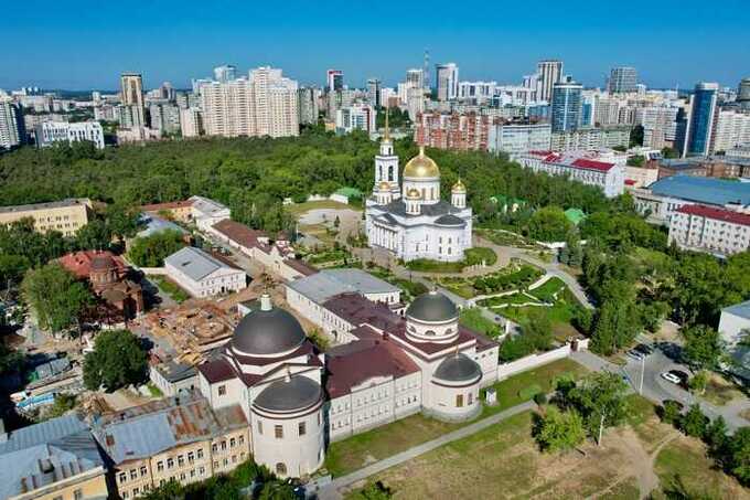 В Екатеринбурге игуменья манипулировала паствой, используя препараты