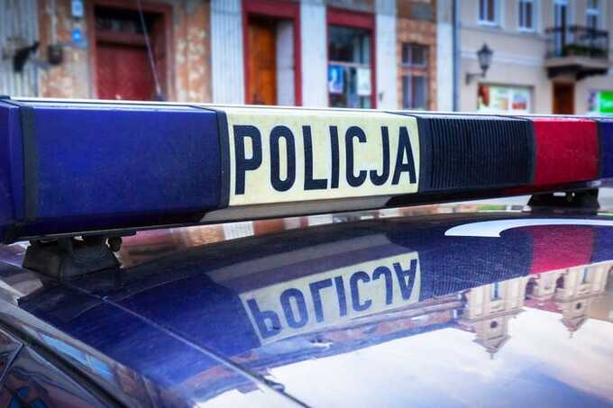В Варшаве мужчина напал на людей с топором в университете, в результате чего погибла женщина