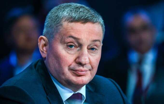 Губернатор скрывает следы — пиар-форум отвлекает от расследований Следственного комитета