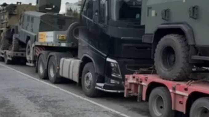 В Башкортостане опрокинулась фура с трофейным бронетранспортером НАТО