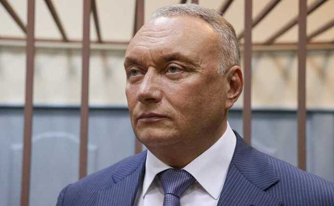 Бывший сенатор снял с себя ответственность за финансовые проблемы компании
