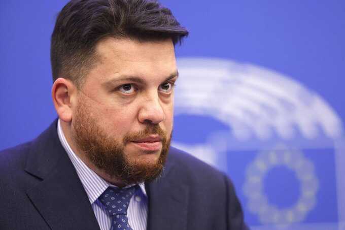 Леонида Волкова обвинили по 45 эпизодам в рамках уголовных дел