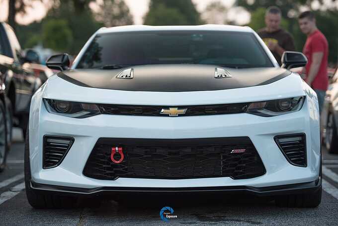 Владельца Chevrolet Camaro приговорили к трем годам за наклейку с шахадой, которая была принята за флаг «Аль-Каиды»