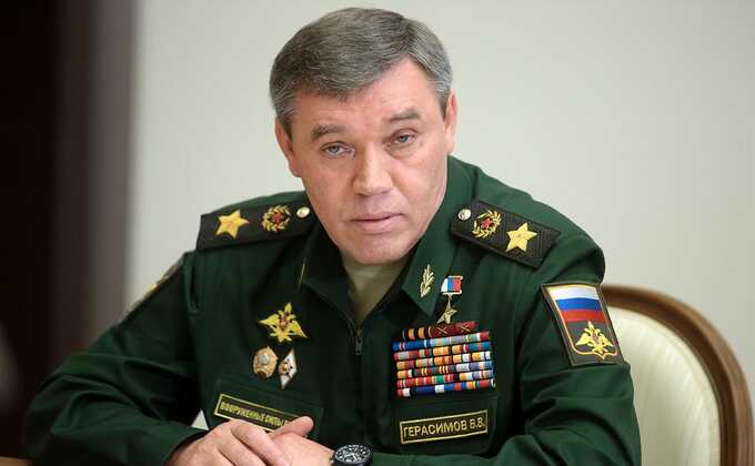 Герасимову угрожает увольнение: Кремль требует четких результатов на фронте и нового плана "СВО"