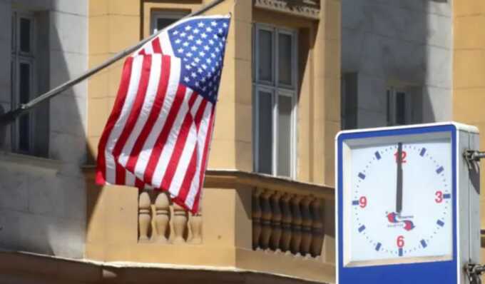 США уменьшают дипломатическую активность в условиях глобальных кризисов