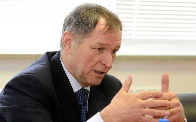 Золотой шейх Константин Струков путешествует по миру с супругами: как депутат и предприниматель ведёт двойную жизнь