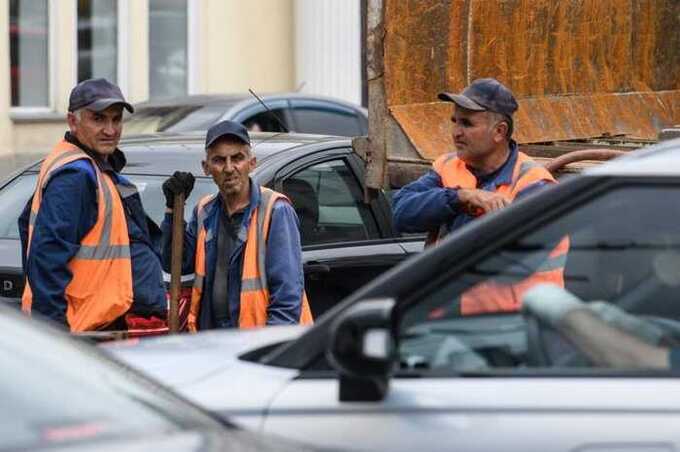 Осудили лидеров диаспоры и преподавателей в ЯНАО за легализацию мигрантов через фиктивные экзамены