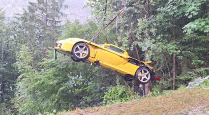 В Австрии разбилась редкая модель Porsche Carrera GT, которая стоила 1,5 миллиона долларов