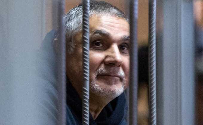 Конфронтация с Шакро Молодым затруднила расследование против заместителя мэра Омска