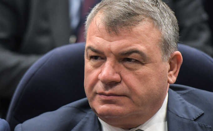 Сердюков отказался вносить налоги государству, которое сам же обманул