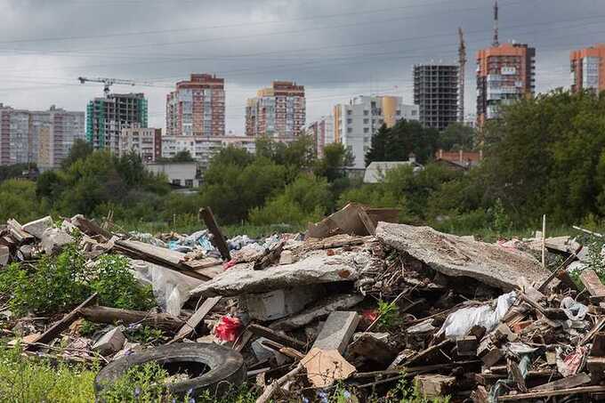 Жители южной части Москвы выражают недовольство по поводу незаконных свалок