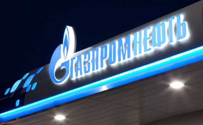 «Газпромнефть» запретила устройства с GPS на нефтеперерабатывающих заводах и ввела штрафы до 100 тысяч рублей