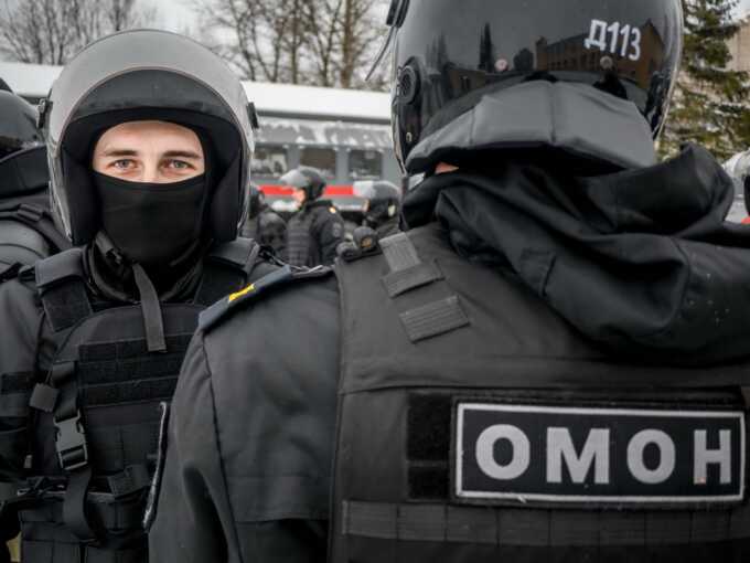 СК проводит обыски в "Базе" в рамках дела о превышении полномочий МВД