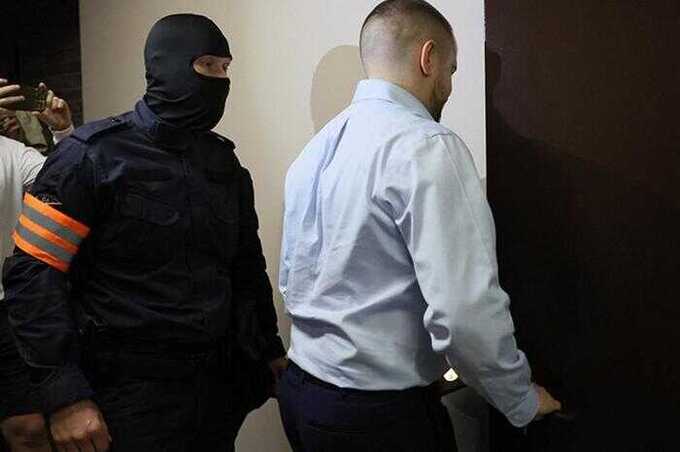 Главного редактора Baza Глеба Трифонова задержали: журналистов обвиняют в получении внутренней информации МВД