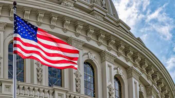 Сенат США собирается выделить Украине 54,6 миллиарда долларов