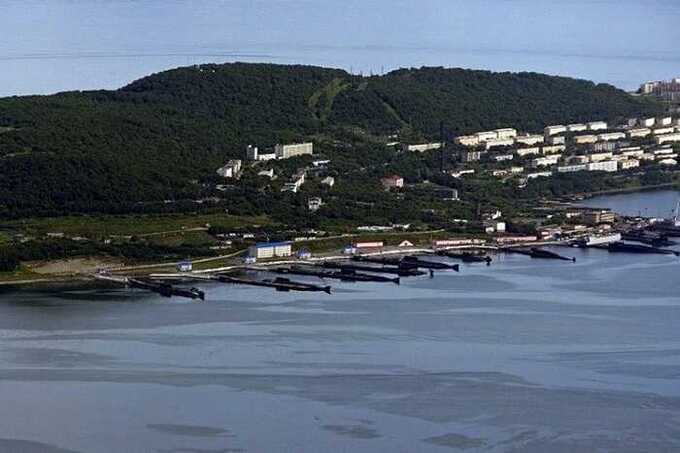 Военная база на Камчатке оказывается повреждена в результате удара цунами