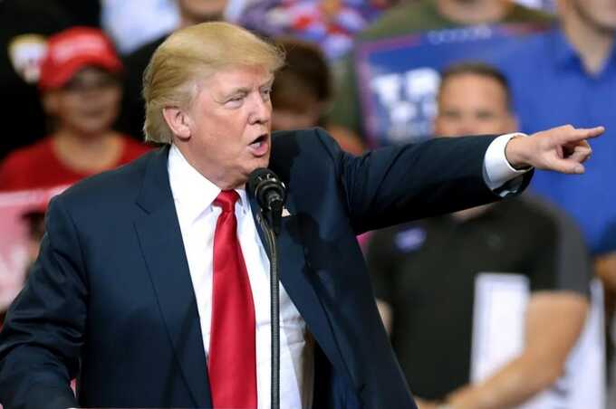 Трамп отправил подводные лодки с ядерным вооружением после высказываний Медведева