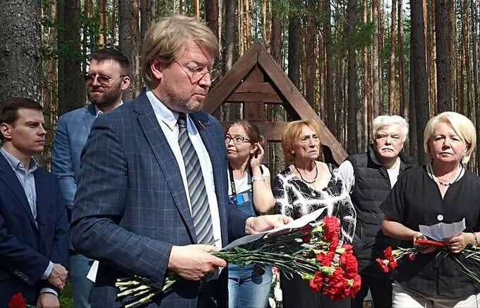 Националисты старались помешать проведению Дня памяти жертв Большого террора в Карелии