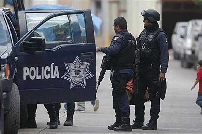 Mass burial site containing 32 bodies discovered in Guanajuato state, Mexico