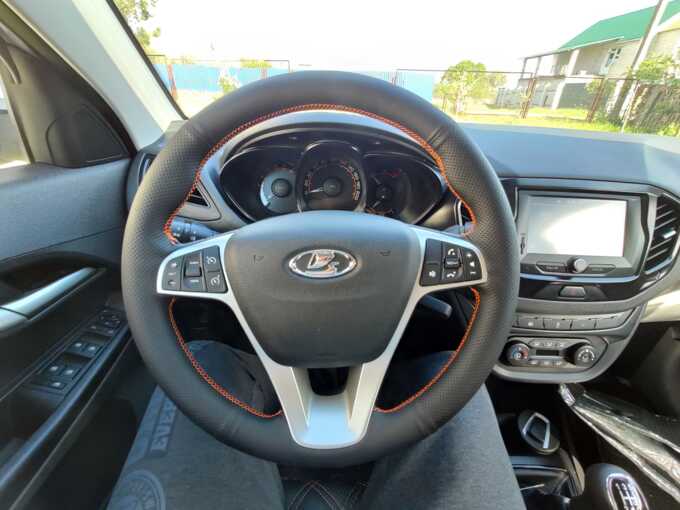 У Lada Vesta неожиданно заблокировался руль прямо в движении