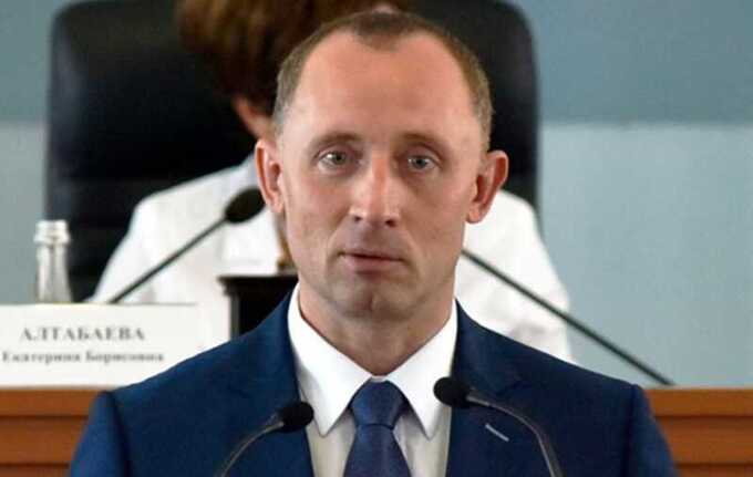 Бывшего заместителя Гладкова задержали по делу о хищении миллиарда при строительстве оборонительных объектов